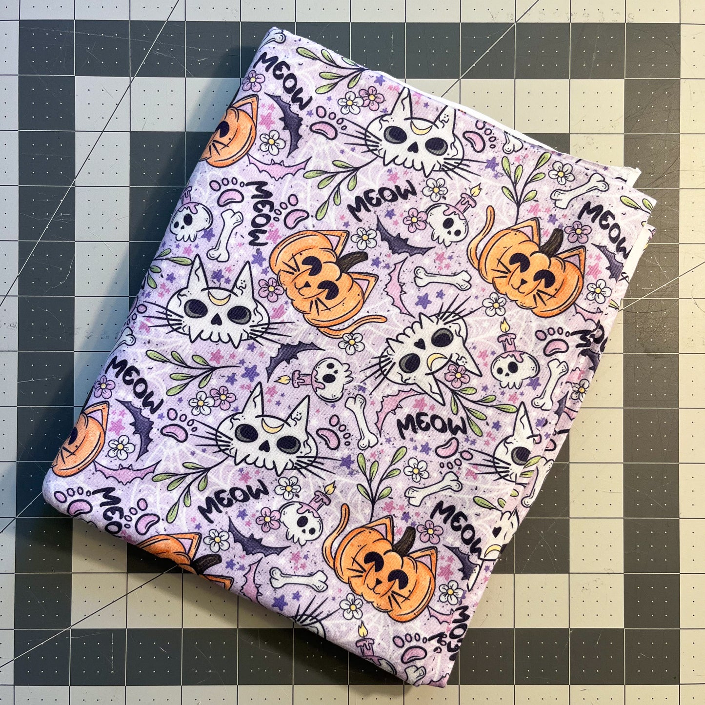 Kitty Skulls Side Snap Shortie Cover